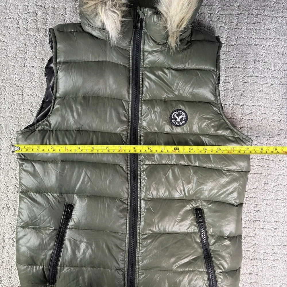 American Eagle Outfitters Duck Down Quilted Puffer Vest Green Zip Up Hood Small